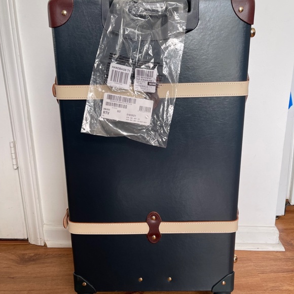 StreamLine Luggage The Architect Spinner - Picture 3 of 16